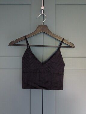Dynamite Ribbed V-Neck Crop Top | XS | Black